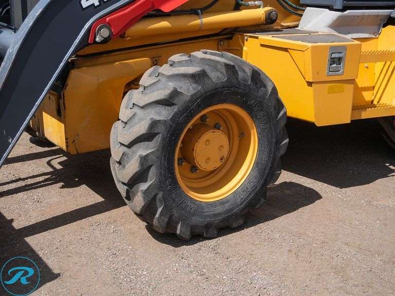 2018 John Deere 410L 4WD - Roller Auctions
