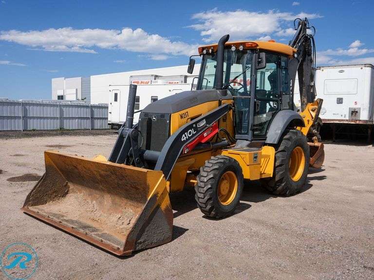 2019  John Deere  410L  4WD