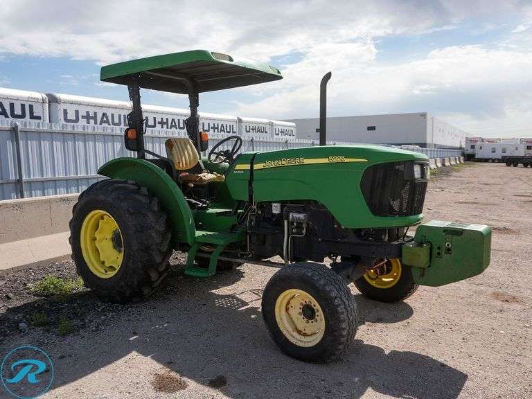 John Deere 5225 Agricultural Tractor - Roller Auctions