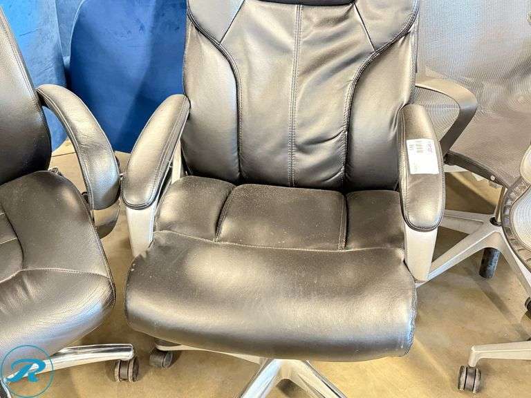 (3) Black Faux Leather Office Chairs with Rolling Bases - Roller Auctions