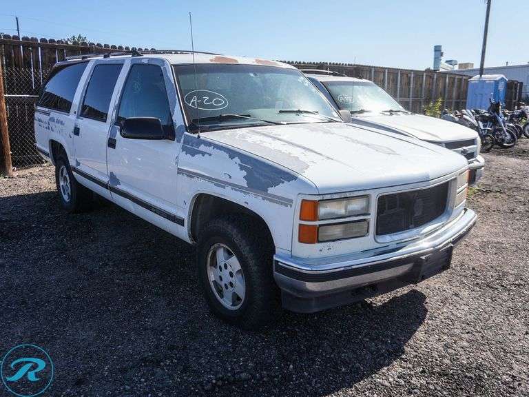1995  Chevrolet  Suburban 1500   4WD - Roller Auctions