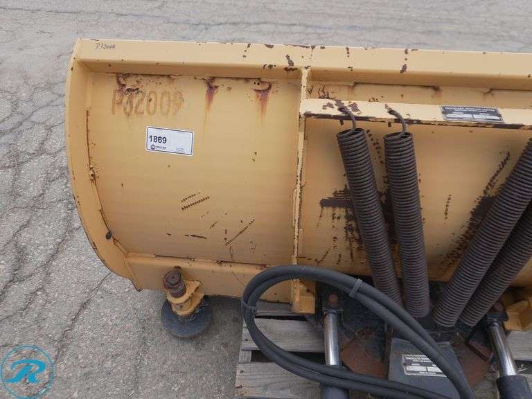 Trackless 60" Hydraulic Straight Plow Attachment - Roller Auctions