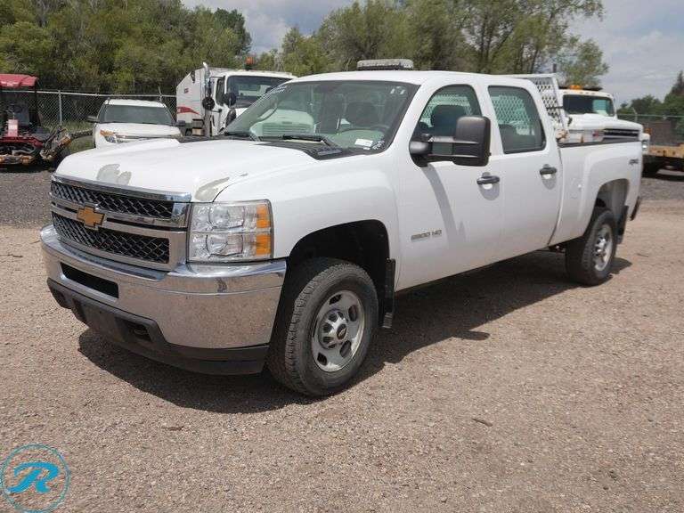 2013  Chevrolet  Silverado 2500  LS  4WD  Pickup