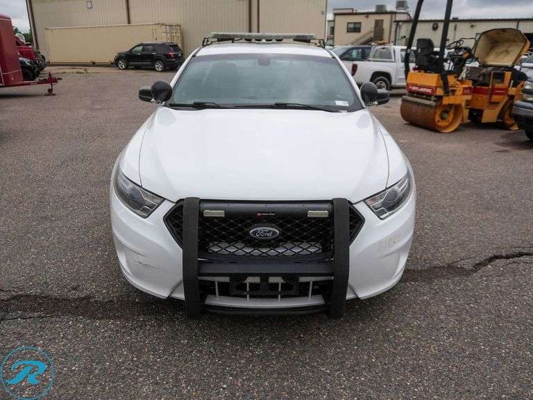 2017  Ford  Taurus SEL  Base  AWD  Police Interceptor Sedan - Roller Auctions