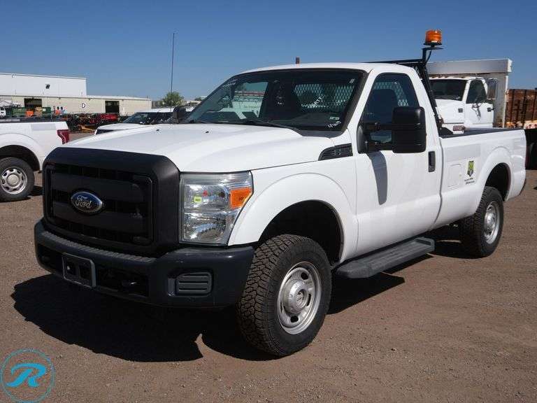2011  Ford  F250 Super Duty  XL  4WD  Pickup