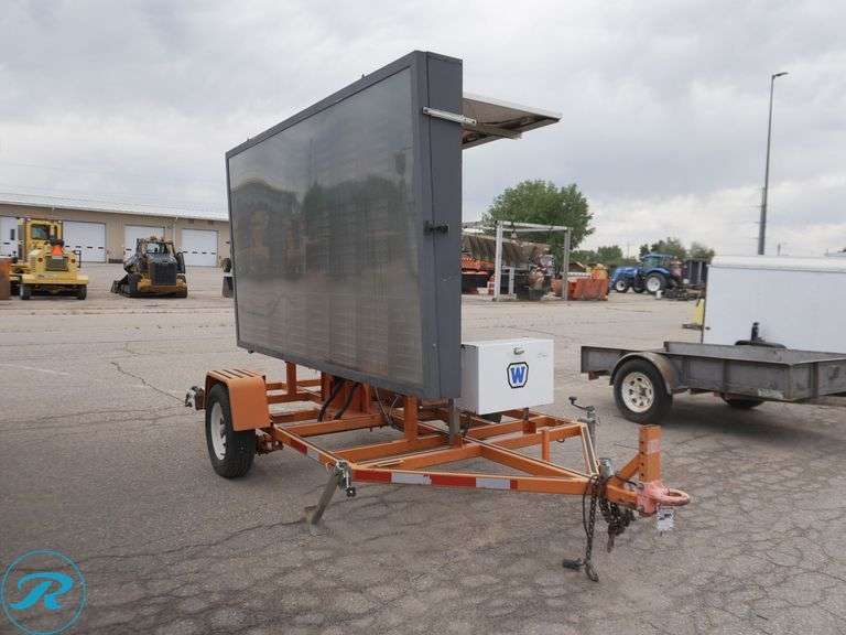 2000 Wanco Towable Sign Board - Roller Auctions