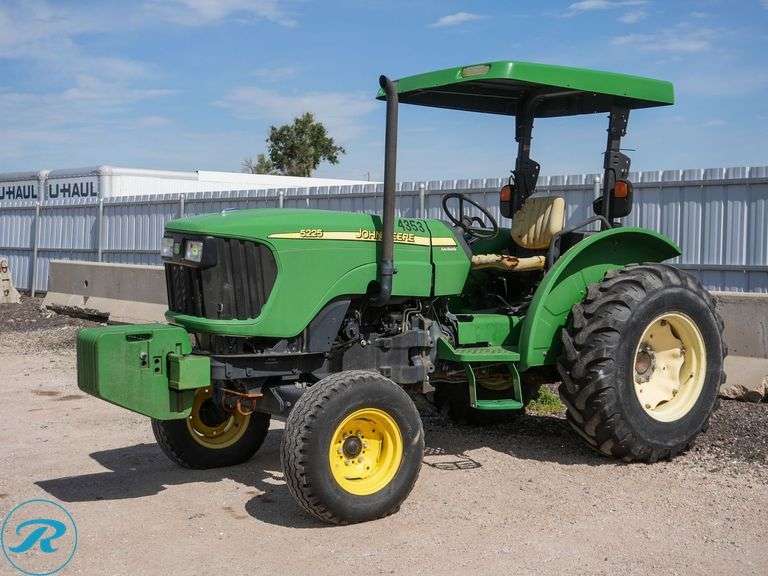 John Deere  5225  Agricultural Tractor