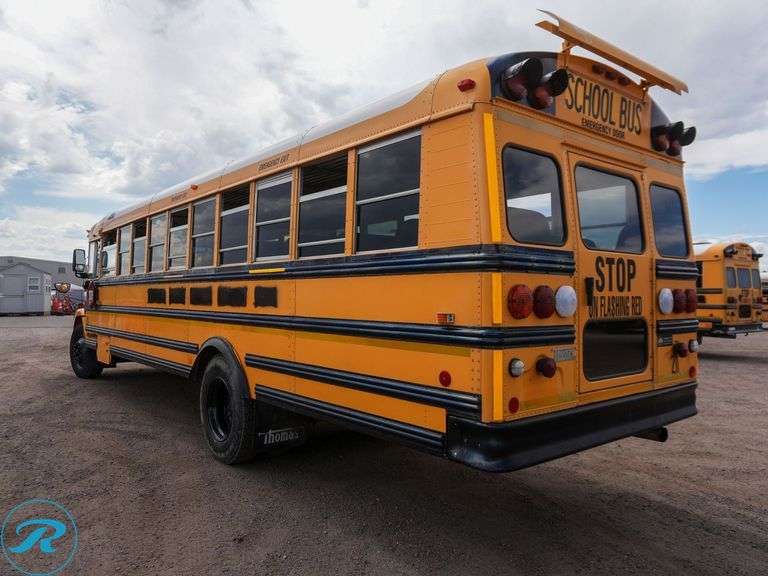 2001  Thomas  Freightliner  RWD  65-Passenger School Bus - Roller Auctions