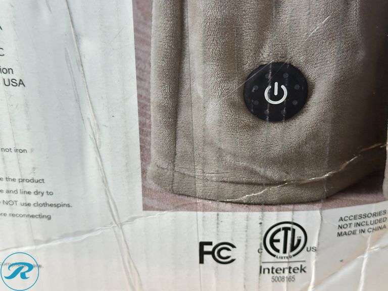 (2) Berkshire Blanket& Home Co: Heated 50in x 60in Blanket- (1) Like New, (1) Used; Berkshire Blanket& Home Co: Heated King Blanket- Like New - Roller Auctions