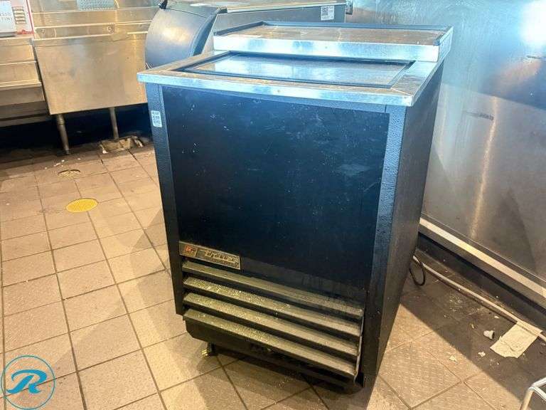 True T-24-GC Commercial Glass Chiller, 115V - Roller Auctions