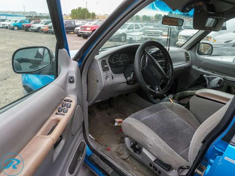 1995  Ford  Explorer Limited  4WD - Roller Auctions