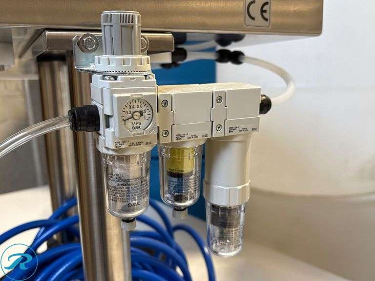 IC Filling Systems Manual Bottle Blowing Machine Mod. SOM - Roller Auctions