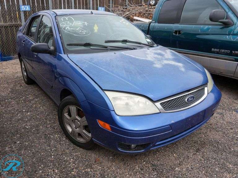 2005  Ford  Focus ZX4 S  FWD - Roller Auctions