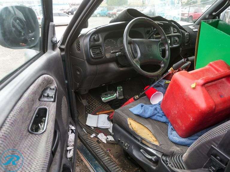 1998  Dodge  Ram 1500 Laramie   RWD - Roller Auctions