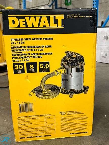 DeWalt 8 Gallon Wet/Dry Vacuum - New - Roller Auctions