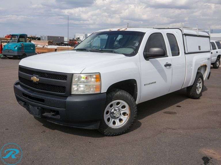2010 Chevrolet Silverado 1500 4WD Extended Cab Pickup - Roller Auctions