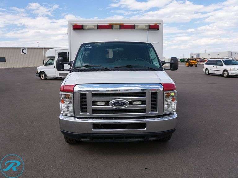 2012 Ford E450 RWD Ambulance - Roller Auctions