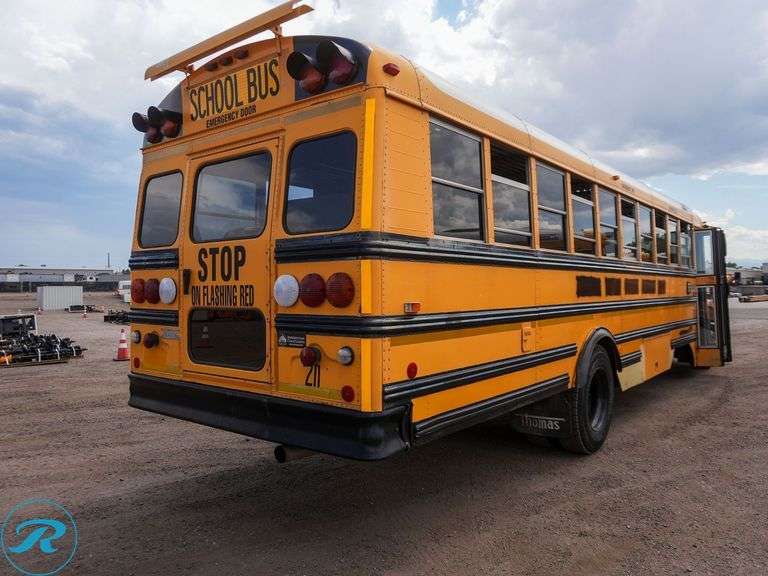 2001  Thomas  Freightliner  RWD  65-Passenger School Bus - Roller Auctions