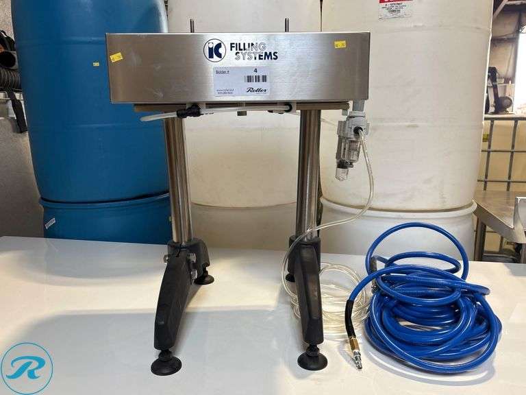IC Filling Systems Manual Bottle Blowing Machine Mod. SOM