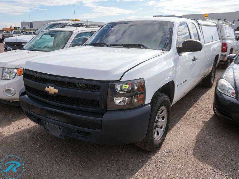2008 Chevrolet Silverado LS 4WD Super Cab Pickup - Roller Auctions