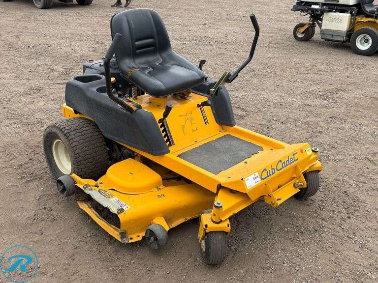 2006 Cub Cadet 621-643 RWD Zero-Turn Ride-On Mower - Roller Auctions