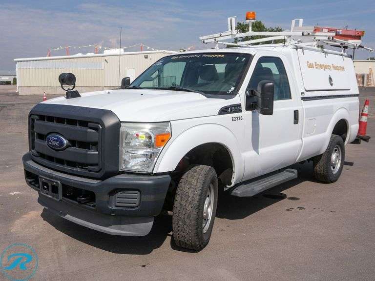 2013  Ford  F250  Super Duty XL  4WD  Pickup - Roller Auctions