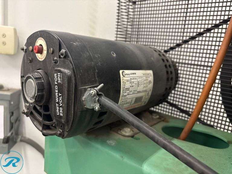 Speedaire Model 4ME99 Vertical Air Compressor, 240V, 60Hz, 3 Phase - Roller Auctions