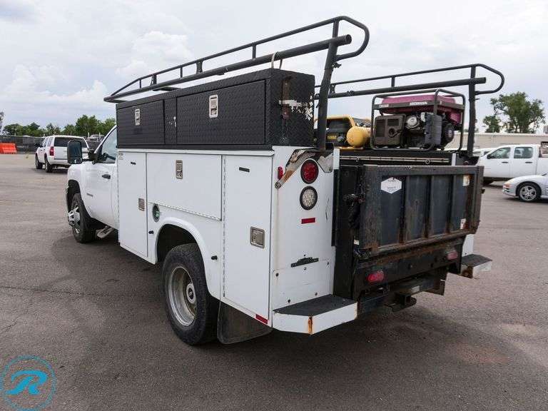 2013  Chevrolet  Silverado  3500 HD  4WD Super Cab  Utility Truck - Roller Auctions