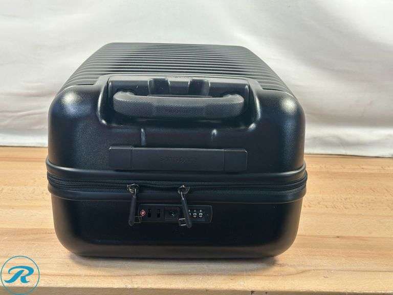 Samsonite Element XLT 2.0 2-piece Hardside Expandable Spinner Luggage Set- Used/ Damaged, Missing Wheel & Minor Scraping - Roller Auctions