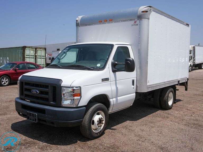 2018 Ford E350 Super Duty RWD Box Van - Roller Auctions