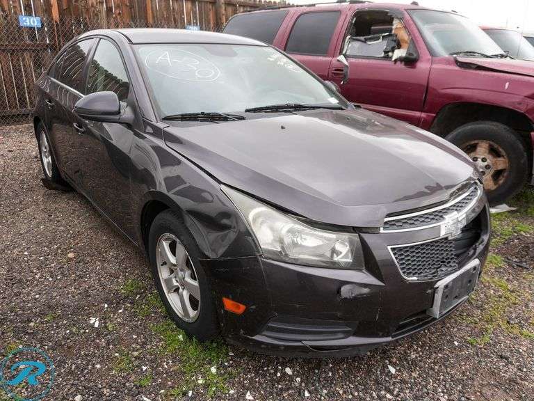 2014  Chevrolet  Cruze LT  FWD - Roller Auctions