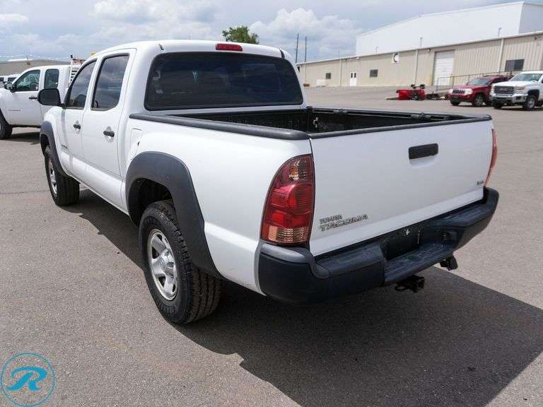 2014  Toyota  Tacoma   4WD Crew Cab  Pickup - Roller Auctions