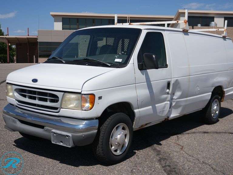 1999 Ford E250 RWD Cargo Van