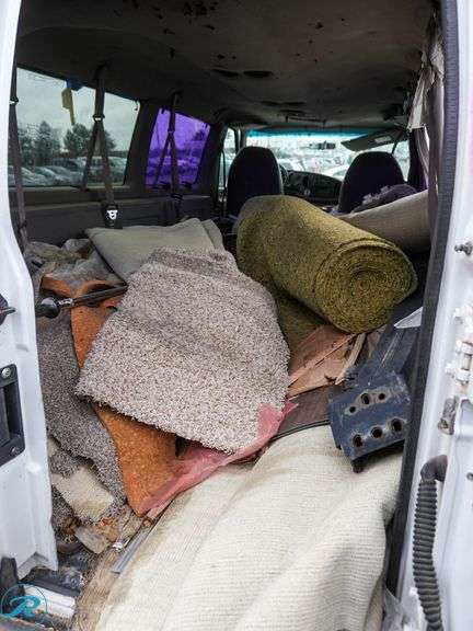 2000  Ford  E350 Vans   RWD - Roller Auctions