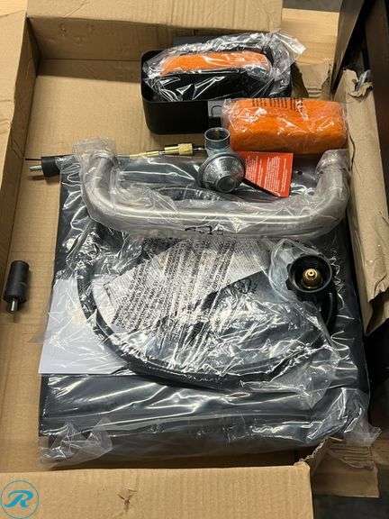 Blackstone 22 inch Omnivore Griddle Tabletop Bundle - Used - Roller Auctions