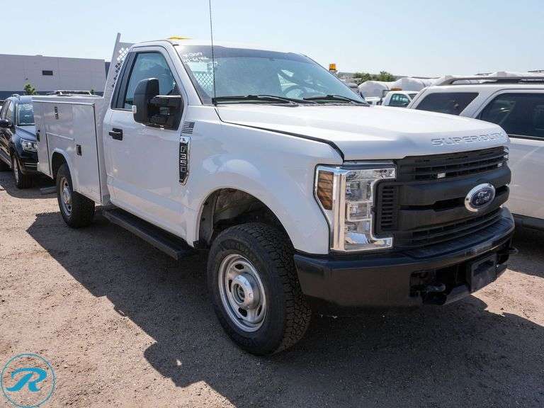 2019 Ford F350 Super Duty XL 4WD Utility Truck - Roller Auctions