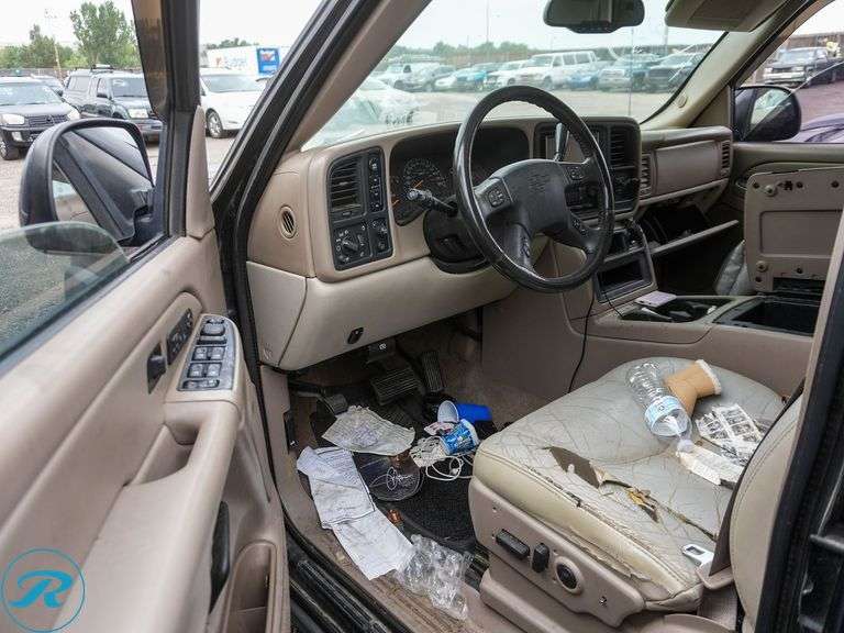 2005  Chevrolet  Tahoe LS  4WD - Roller Auctions