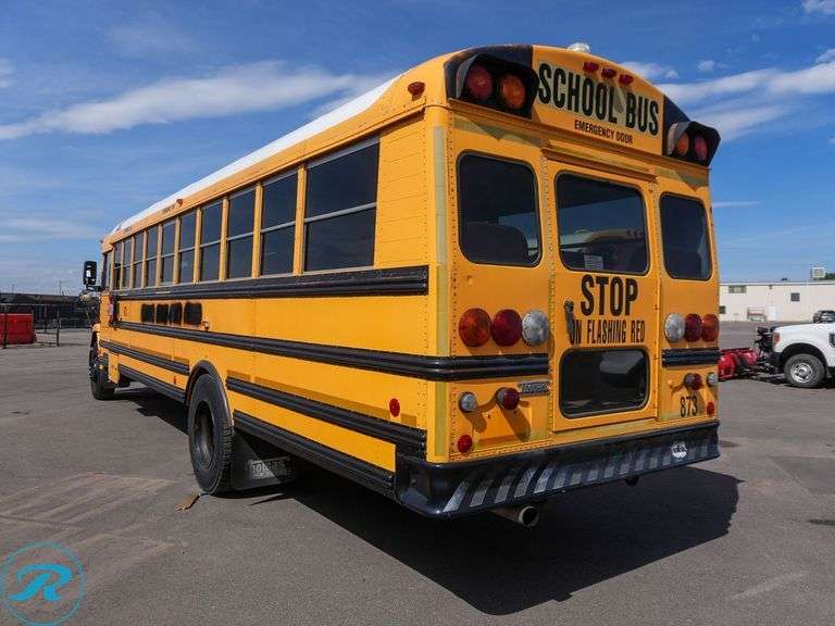 2004  Thomas  Freightliner  RWD  65-Passenger School Bus - Roller Auctions