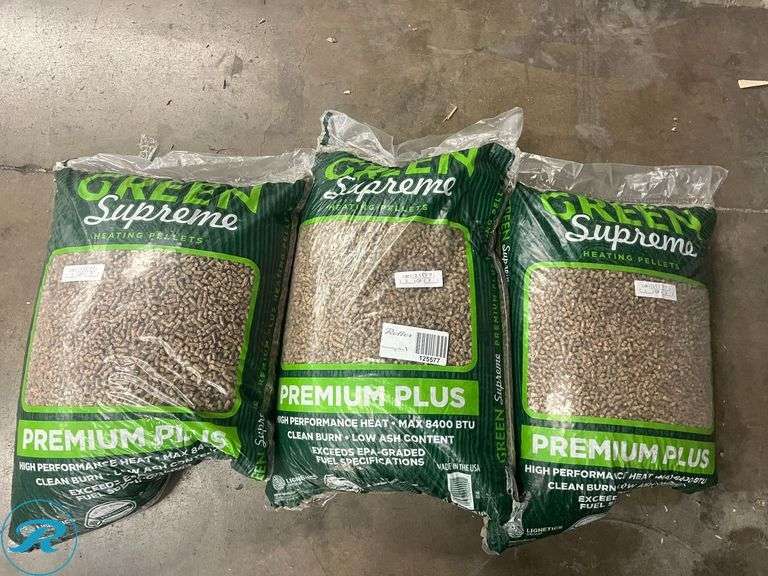 (3) 40lb Bag Of Heating Pellets - New/Small Tear in Bag - Roller Auctions