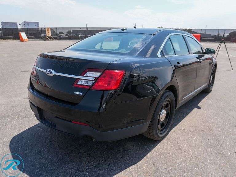 2017  Ford  Taurus  AWD  Police Interceptor - Roller Auctions
