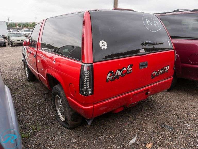 1995  Chevrolet  Tahoe   4WD - Roller Auctions