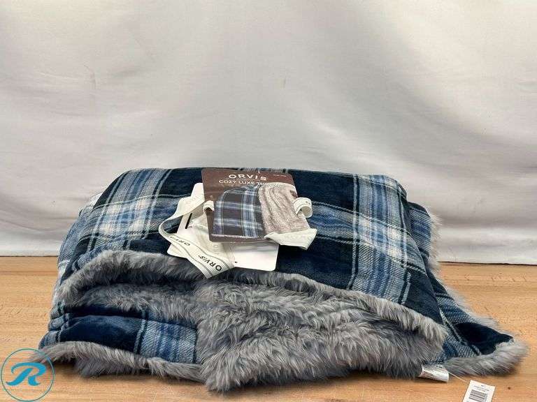 Orvis: Cozy Luxe Throw- New; pureLux: Gel memory foam Cooling Pillow, Queen- New - Roller Auctions