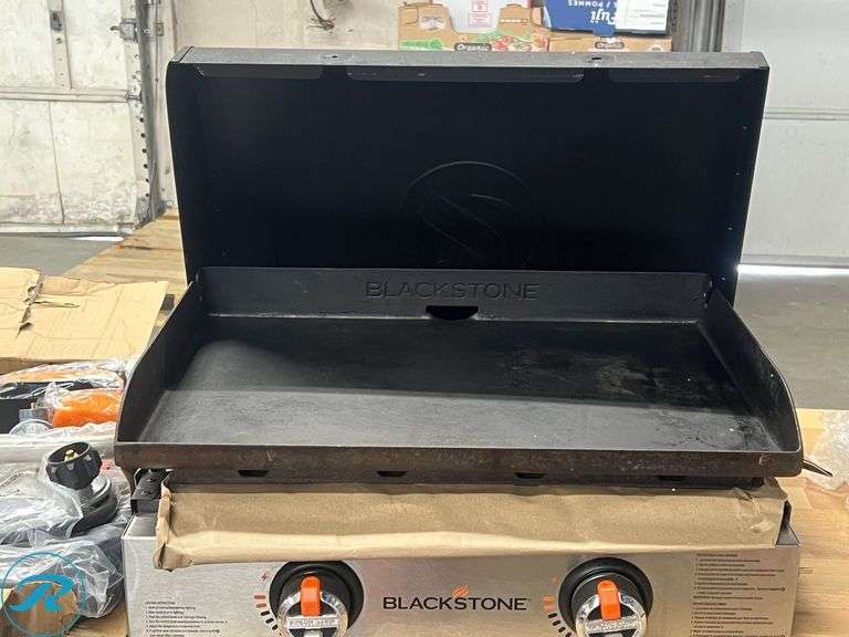 Blackstone 22 inch Omnivore Griddle Tabletop Bundle - Used - Roller Auctions