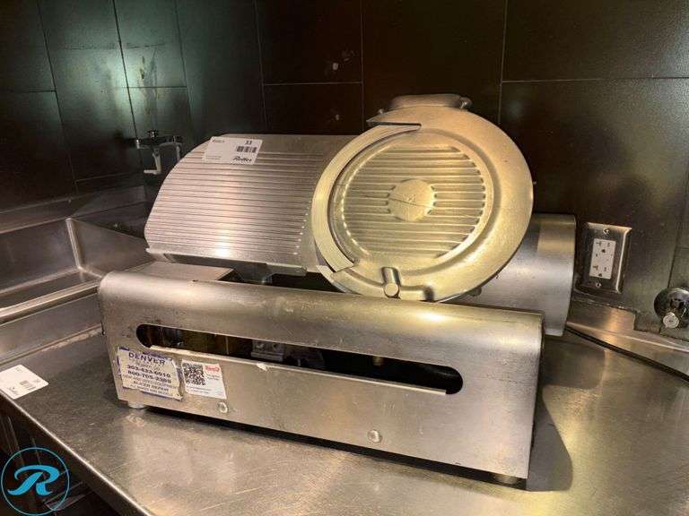 Globe Model 3500 Food Slicer, Missing Carriage - Roller Auctions