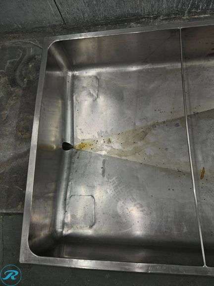 Stainless Steel Trough on Casters, 38.5″×74″ with 8″ Sidewall - Roller Auctions