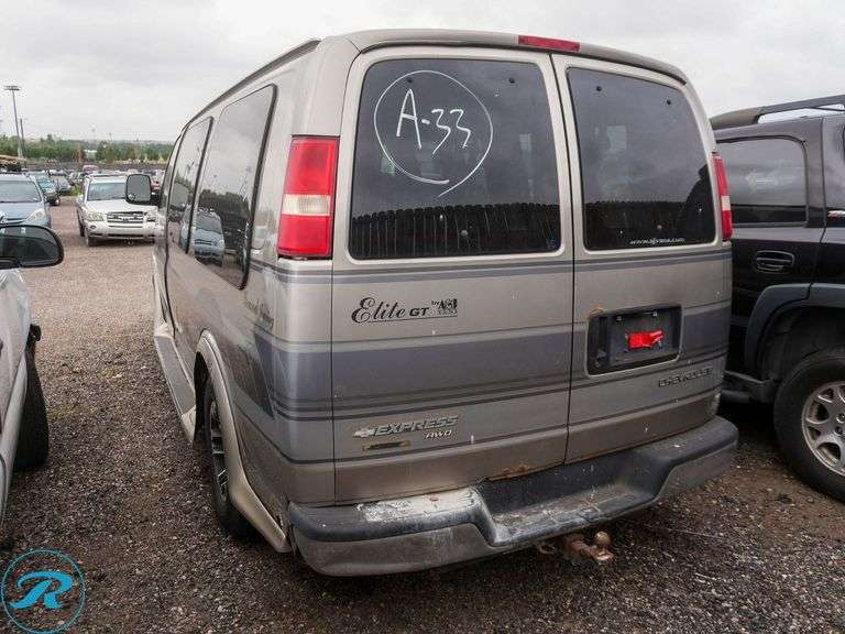 2003  Chevrolet  Express 1500   AWD - Roller Auctions