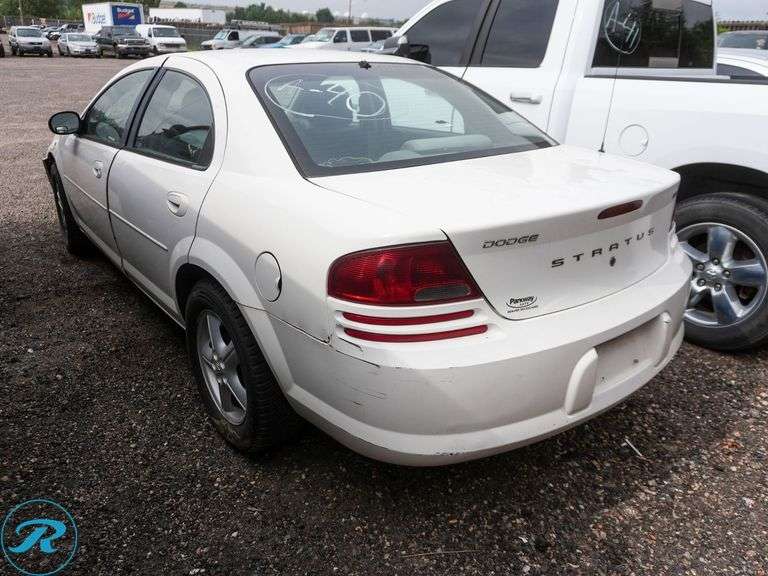 2005  Dodge  Stratus SXT  FWD - Roller Auctions