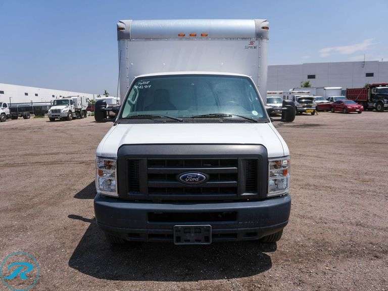 2018 Ford E350 Super Duty RWD Box Van - Roller Auctions