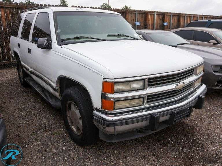 1997  Chevrolet  Tahoe   4WD - Roller Auctions