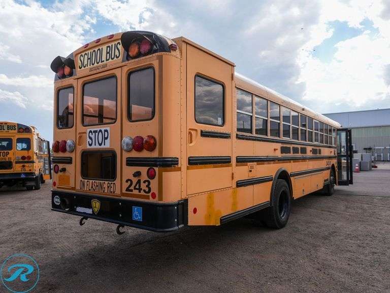 2010 International RWD 64-Passenger School Bus - Roller Auctions